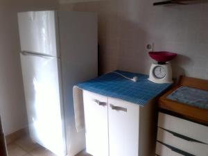 Apartments by the sea Martinscica, Cres - 11279