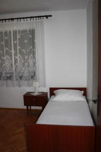 Apartments with a parking space Mandre, Pag - 11239