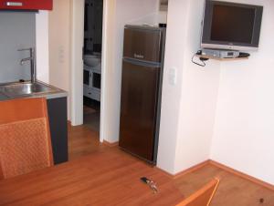 Apartments with a parking space Jezera, Murter - 11373