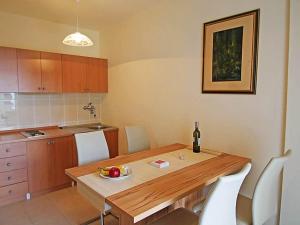 Apartment Banjol 11381a