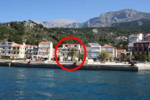 Apartments by the sea Podgora, Makarska - 11335 