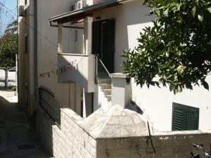 Apartments by the sea Podgora, Makarska - 11335 