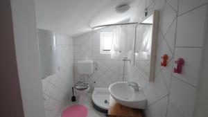 Apartments by the sea Zdrelac Pasman 11260