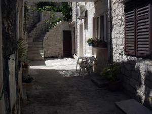 Apartments by the sea Pucisca, Brac - 11263