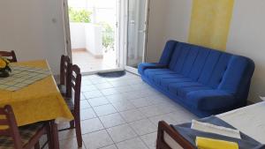 Apartments with a parking space Gradac, Makarska - 11332