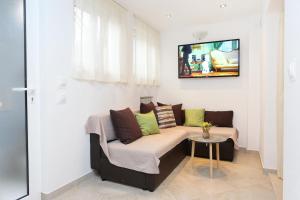 Apartments by the sea Kastel Kambelovac, Kastela - 8679