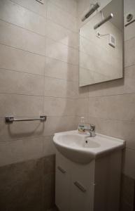 Apartments and rooms with parking space Lovran, Opatija - 10403