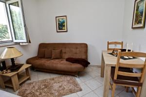 One-Bedroom Apartment with Balcony room in Apartments by the sea Sucuraj Hvar - 11228