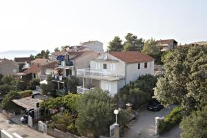 Apartments by the sea Zaboric, Sibenik - 4257