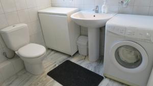 Modern apartment near Acropolis peaceful location.