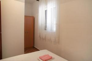 Apartments by the sea Pag - 6494