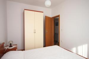 Apartments with a parking space Novalja, Pag - 6508