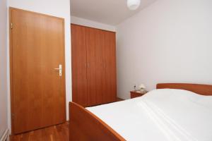 Apartments with a parking space Novalja, Pag - 6508