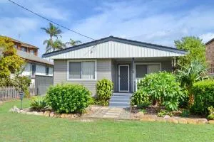 Five On Trial - Bring your own linen - Arakoon