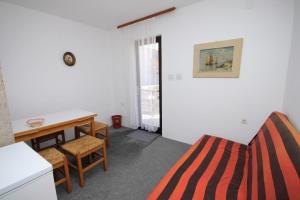 Apartments with a parking space Pag - 6529