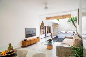 THE STONE NEST CANGGU