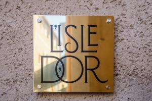 LISLE DOR - LES AMANDIERS - 3 étoiles - 1er étage