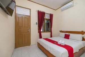 RedDoorz near RS Awal Bros Sudirman Pekanbaru - Parit
