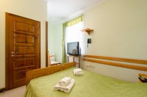 Тиса Економ