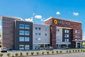 LaQuinta Suites by Wyndham South Bend Notre Dame Area - 史蒂文斯维尔
