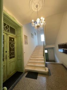 Red&Black Apartment City centr, Na Hradbách 118 - 3hvězdičkové hotely ve městě Ostrava