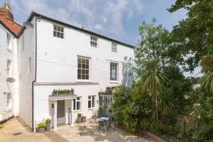 The Old Morgan Period 3 Bed Duplex - Malvern Link