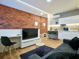 Bed of Roses APT 1, Luxury, Designer decorated