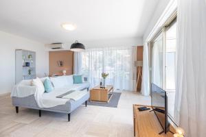 Amazing Sea View 2Bdr Swimming Pool Parking