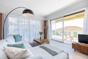 Amazing Sea View 2Bdr Swimming Pool Parking