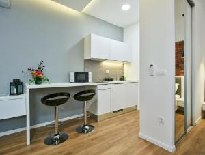 Bed of Roses APT 2, Premium, Designer decorated