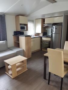 Villages vacances Mobil home 8 personnes village vacance SIBLU 4* : photos des chambres