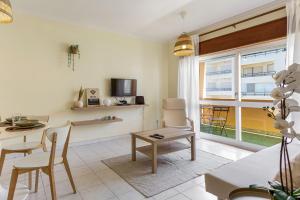 1BR Infante Flat in Quarteira by LovelyStay
