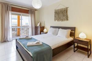 1BR Infante Flat in Quarteira by LovelyStay