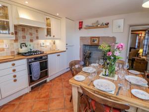 Hill Cottage