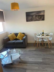 #0505 One Bedroom Serviced Apartment  Free Parking