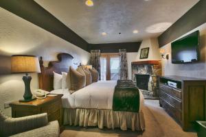 Luxury Three Bedroom Suite with Two Hot Tubs apartment hotel