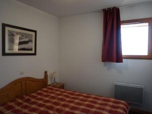 Appartement de 2 Pièces avec Balcon et Parking à Proximité des Pistes à Orcières - FR-1-636-192