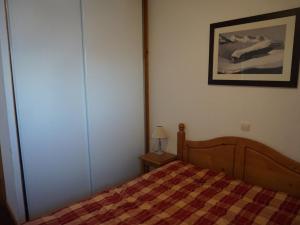 Appartement de 2 Pièces avec Balcon et Parking à Proximité des Pistes à Orcières - FR-1-636-192