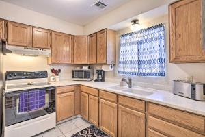 Quaint and Welcoming Kanab Home with Patio!