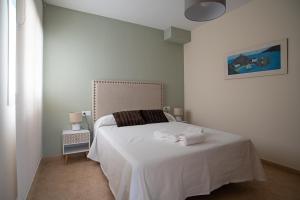 Nuevo apartamento con A A a 2 minutos de la playa MASBO 2