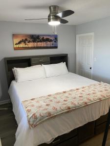 Flamingo Cove at Sunrise