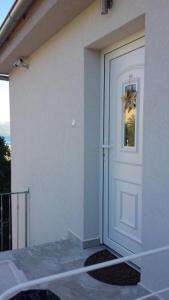 Apartments with a parking space Novi Vinodolski - 11457