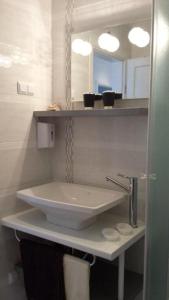 Apartments with a parking space Novi Vinodolski - 11457