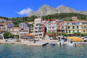 Apartments by the sea Podgora, Makarska - 11432 