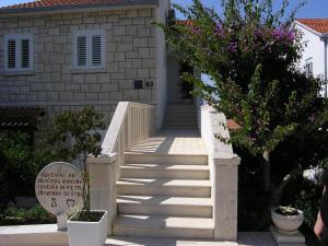 Apartments with WiFi Postira, Brac - 11428 