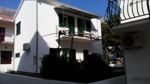 Apartments by the sea Drvenik Donja vala, Makarska - 11553 