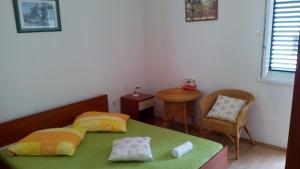 Apartments by the sea Drvenik Donja vala Makarska 11553
