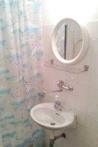 Apartments by the sea Drvenik Donja vala, Makarska - 11553