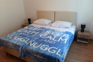 Apartment Split 11518a