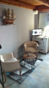 Seaside family friendly house with a swimming pool Cove Pernatice, Drvenik - 11590